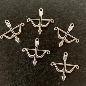 5 silver bow arrow pendants, bow and arrow charm, bow charms, bow pendant, arrow charm, arrow charm bulk, charm arrow, archery pendant, bow
