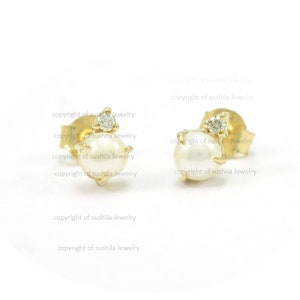 Solid 14K Yellow Gold Genuine Pearl Gemstone  SI Clarity G-H Color Diamond Minimalist Stud Earrings Handmade Jewelry Daily wear collection