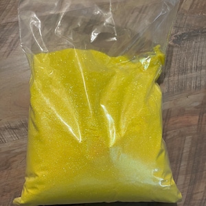 Yellow glitter