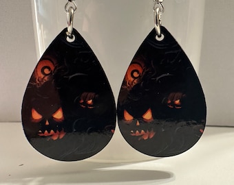 Spooky Pumpkins Earrings - Tear drop Earring - Halloween Earrings - Pumpkin Earrings - Halloween Earrings Dangle - Drop Earrings