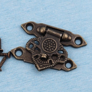 27*17mm Antique Brass Wooden Box Lock Latch Jewelry Box Catches and Latch Gift Box Latches Ancient Chest Wooden Box Hasp Hardware Supplies