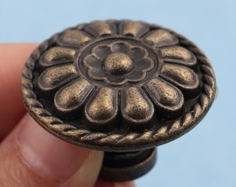 Pomello per mobile in ottone anticato con motivo floreale - Pomello per cassetto in lega da 32 mm