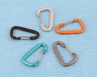 Custom D-Shaped Carabiner Keychain: Personalized Camping & Travel