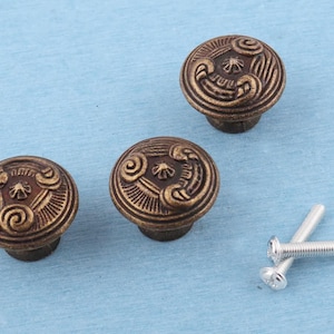 Boutons de poignée de tiroir victoriens - Bouton de meuble floral 29 mm en laiton antique