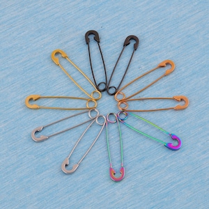 Pendiente de imperdible de acero inoxidable: joyería gótica punk para el cartílago