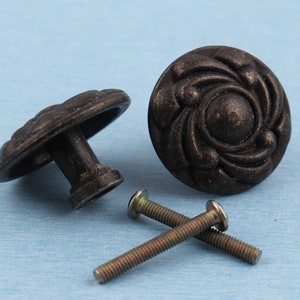 Antique Brass Floral Cabinet Knob - Vintage Dresser Drawer Pull (37mm)
