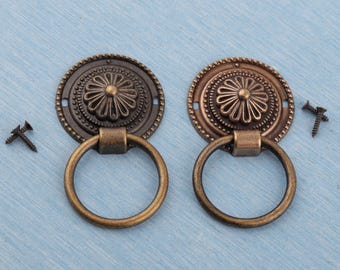アンティーク真鍮フローラルリング引き出し取っ手 - 36 mm