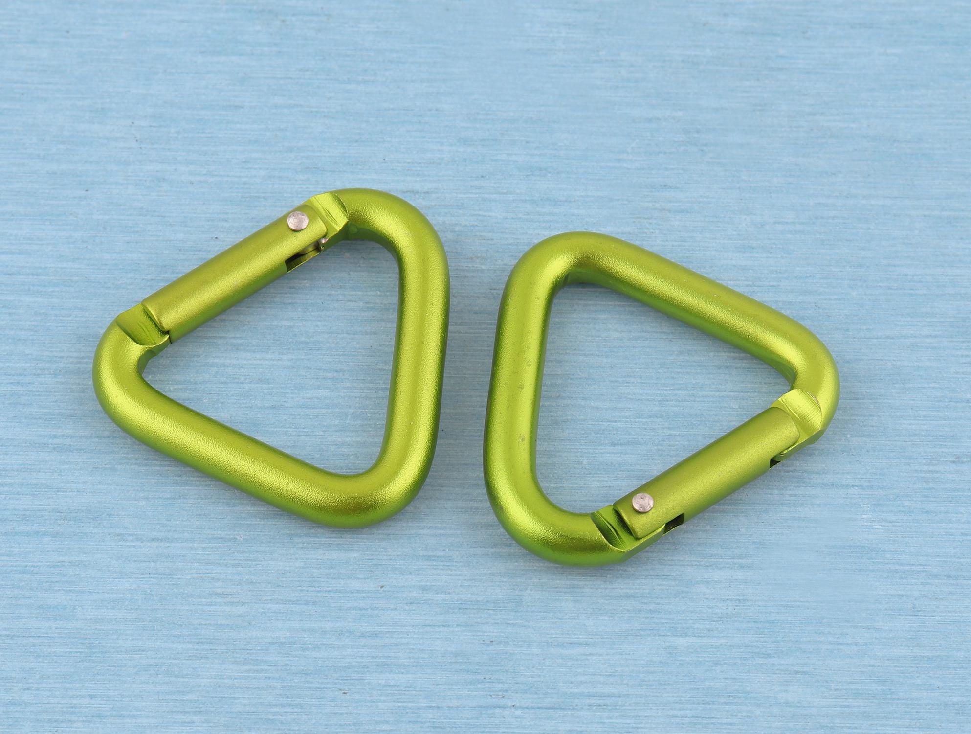 Green Aluminum Triangle Carabiner Clip: 35mm Metal Snap Hook - Etsy