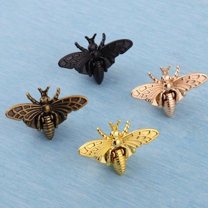Flying Bee Purse Lock: Twist Turn Bag Closure - Antique Brass Finish