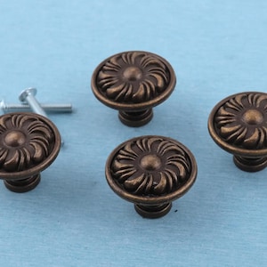 Antique Brass Flower Drawer Pull: Victorian Cabinet Knob, 31*23mm