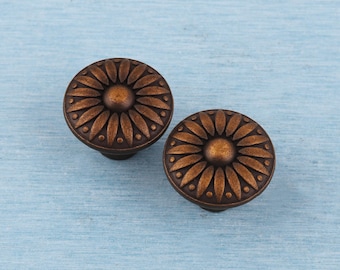 Antique Brass Flower Drawer Pull: Victorian Cabinet Knob, 31*26mm