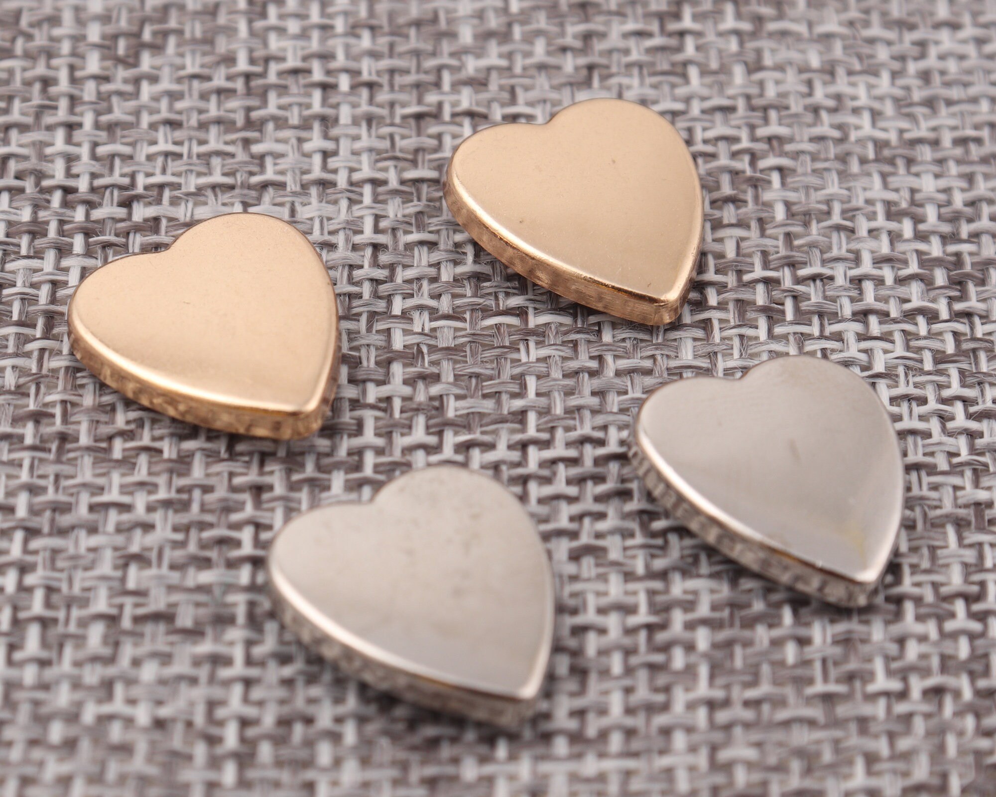 Rivet / SILVER Metal HEART Rivet Studs 17mm (around 30pcs) for