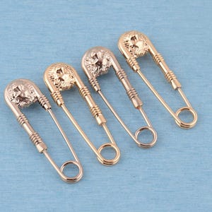 Versace safety pin - Etsy 日本