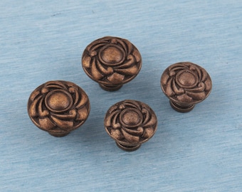 Antique Brass Floral Cabinet Knob - Vintage Dresser Drawer Pull (30mm/25mm)