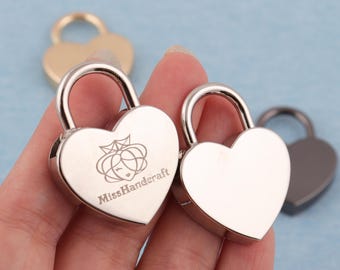 Cadenas coeur personnalisé avec clé : cadeau pour couple gravé au laser