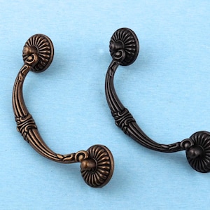 Vintage Flower Drawer Pull: Antique Brass Dresser Handle (148mm)