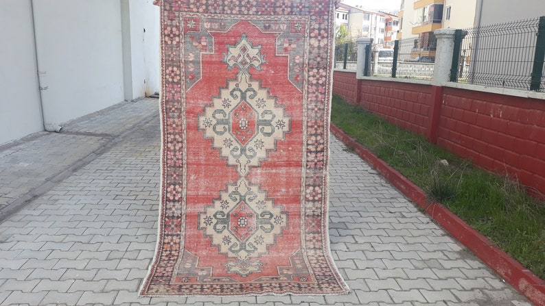 Vintage Anatolian 4.0x7.8 Ft Rug Geometric Medallion Oushak image 0