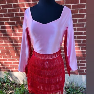 Conjunto de falda con flecos estilo western - Vaquera de San Valentín - Colores personalizables y tiene corsé con cordones en la espalda