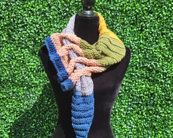 Handmade Acrylic Keyhole Scarf: Adjustable Lightweight Accessory