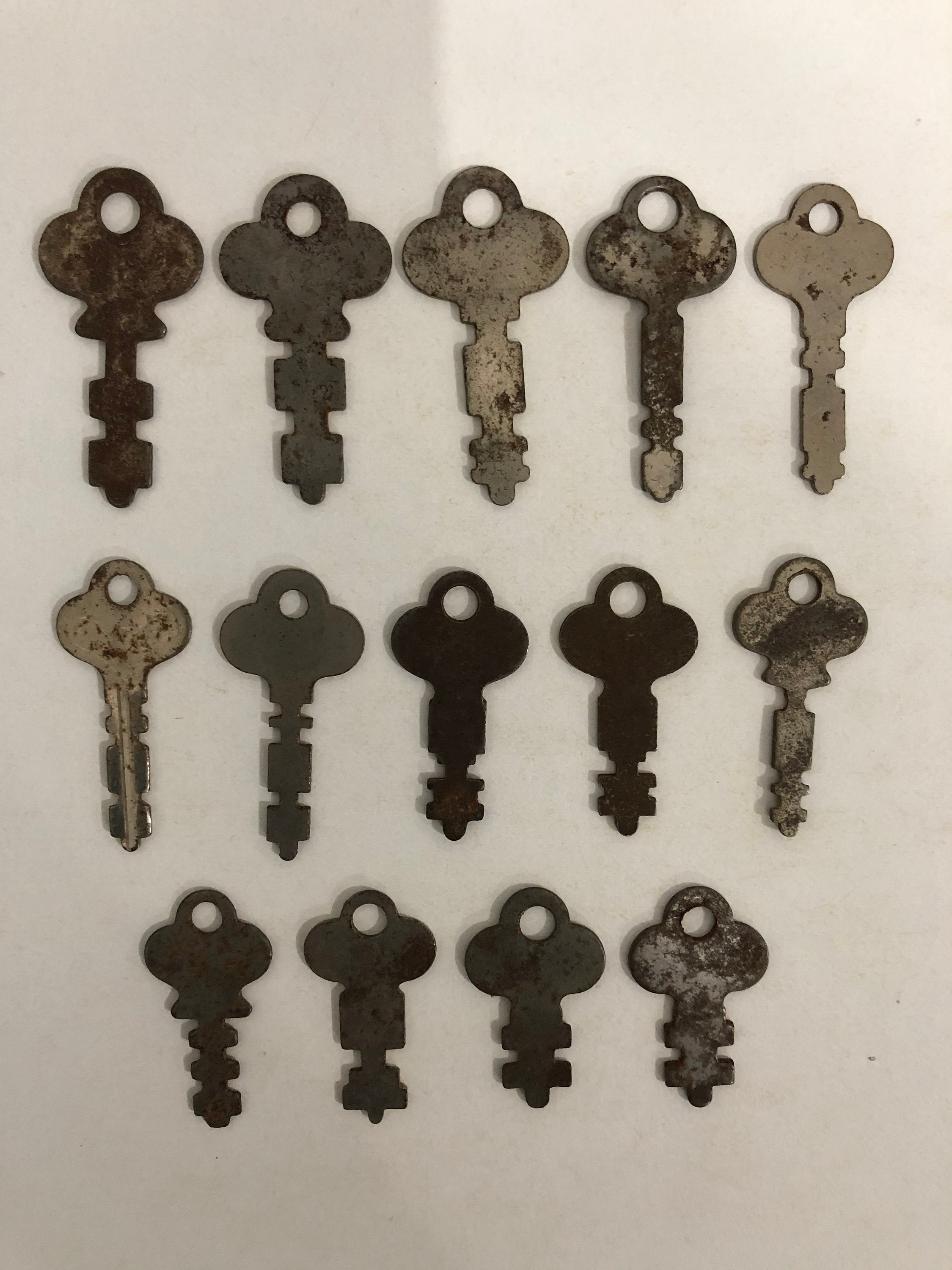 Antique 14 Keys Flat Keys Skeleton Keys Rusty Keys 47 Etsy