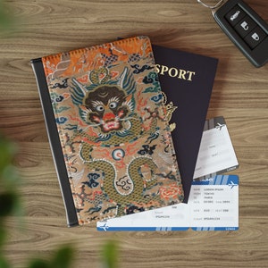 ドラゴンパスポートカバーファインアートプリント - 6つのデザインから選択 - 旅行用アクセサリー、ヴィンテージファンタジーマジック、父の日ギフトアート愛好家