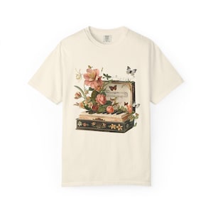 Piano Shirt  Romantic Graphic T-Shirt  A Dreamy Tribute to Music & Imagination, Gift for Musician Gift for Music Teacher