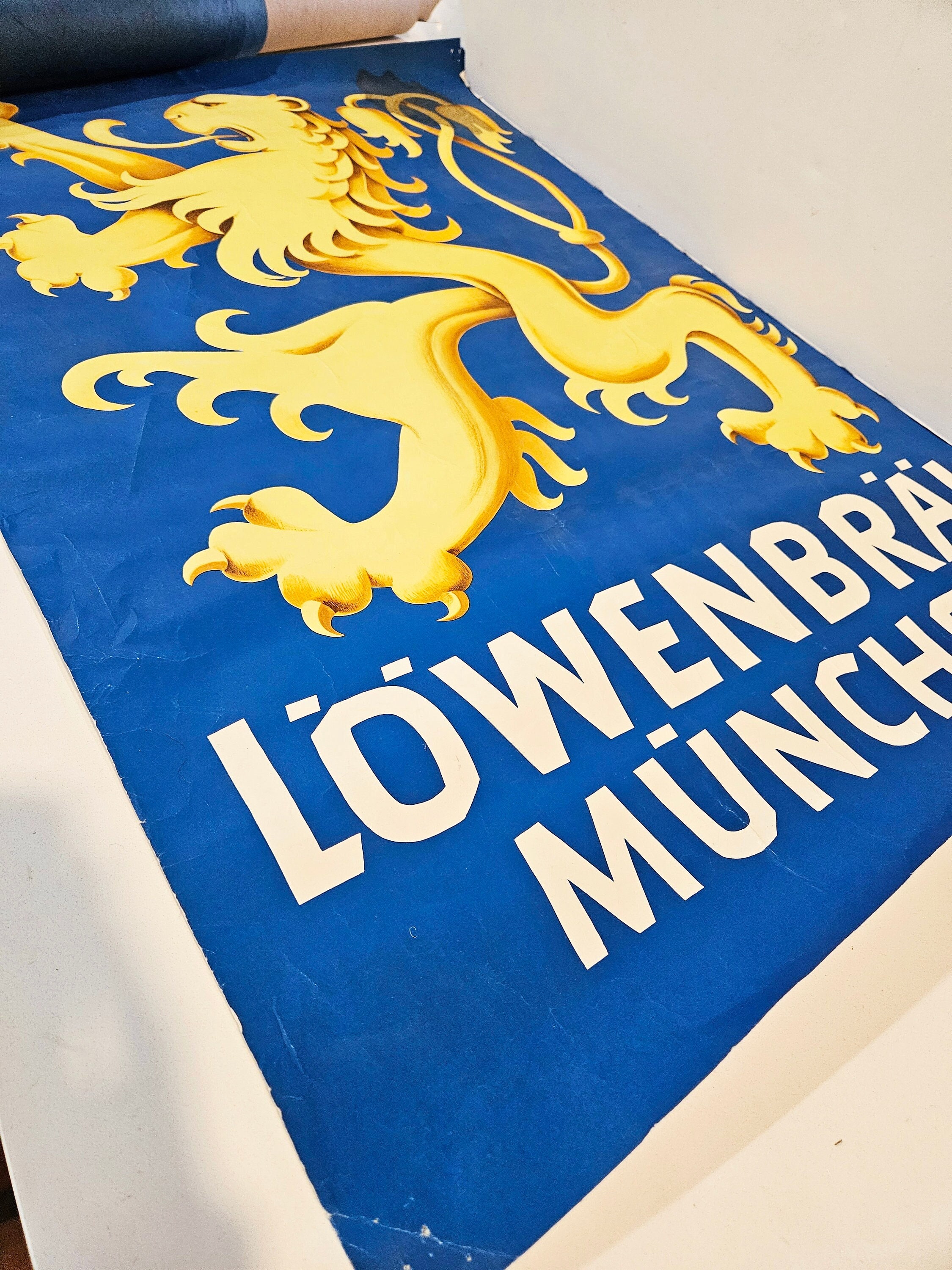 ドイツのLOWENBRAUの壁飾りの置物 ドイツのLOWENBRAUの壁飾りの置物 - メルカリ