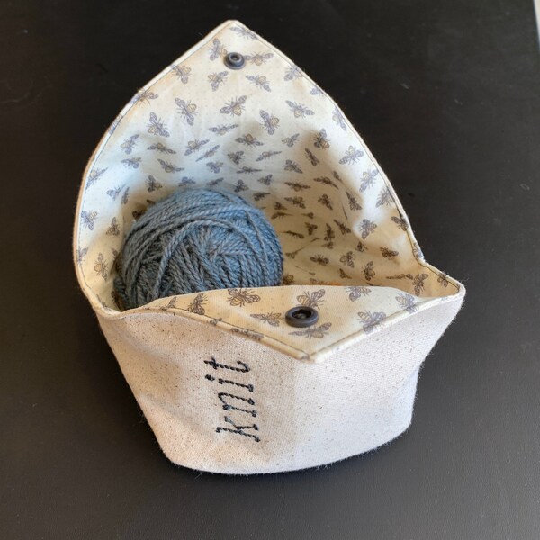 Yarn Cake Bag - Personalized Yarn Holder - Yarn Keeper - Bento Yarn Pouch - Yarn Bag - Yarn Bowl- Sweet Bees