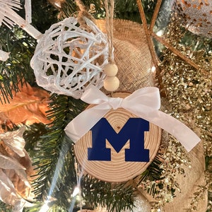 Michigan Wolverines Ornament  Wolverines Christmas Gift - uofm ornament wooden ornament - Wolverines fan gift - Wolverine gear gift