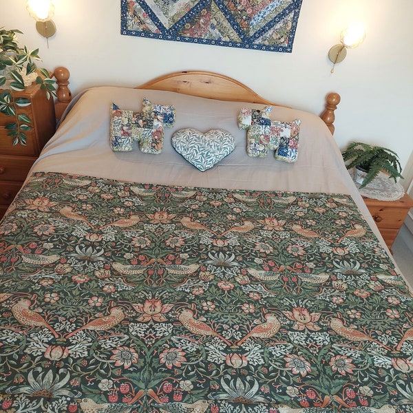 William Morris Quilted Throw/Blanket For Chair Bed Sofa Lap, Green Strawberry Thief