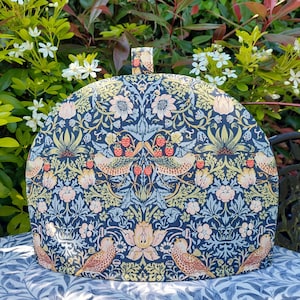 William Morris Strawberry Thief Tea Cosy : couvre-théière en coton bleu