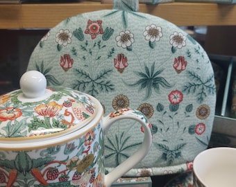 William Morris Tea Cosy: Daisy Floral Cotton Insulated Teapot Cozy