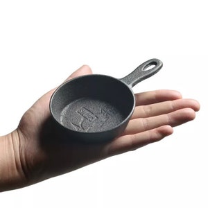 KUHA Mini Cast Iron Skillets 4” - 2-Pack of Pre-Seasoned Miniature