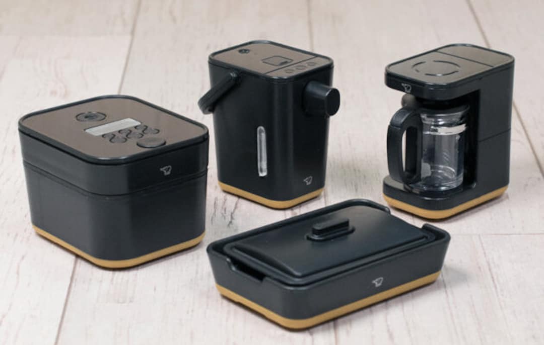 Mini rice cooker cases: The newest Japanese capsule toys we never