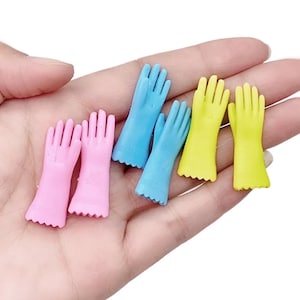 Guantes de goma en miniatura para casa de muñecas (3,6 cm de largo), 3 colores: azul, rosa y amarillo (kelhc)