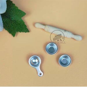 1/6 Dollhouse Miniature Bakeware Sets: Cookie molds / Measuring spoons / Piping nozzles / Rolling Pin / Tart molds / Egg yolk separator #mnw Rolling pin set