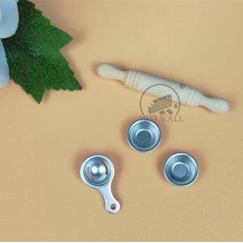 1/6 Dollhouse Miniature Bakeware Sets: Cookie molds / Measuring spoons / Piping nozzles / Rolling Pin / Tart molds / Egg yolk separator #mnw Rolling pin set