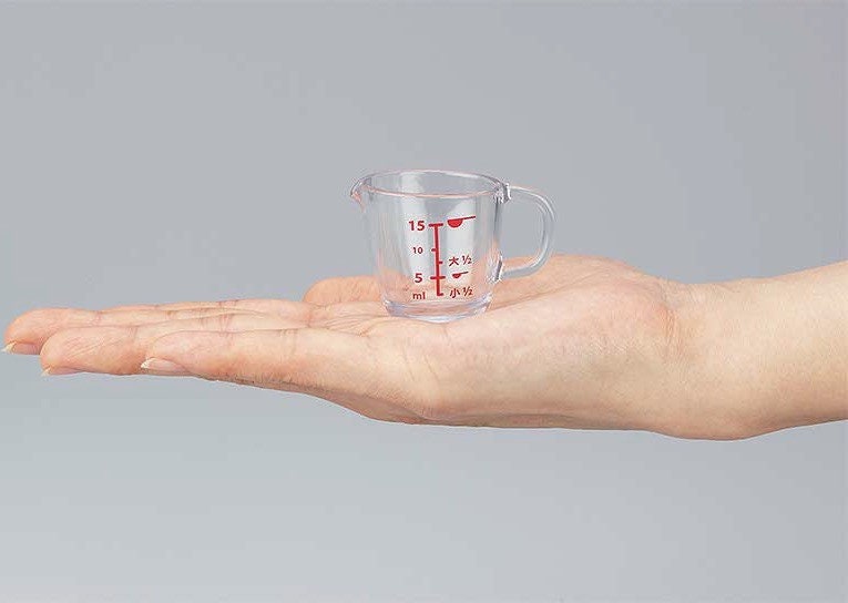 Real Cooking Miniature Glass-like Measuring Jug height 3.7 Cm // Message Us  for Bulk Order Inquiries. 