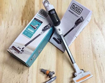 1/12 Black and Decker Kabelloser Staubsauger (Länge 9 cm) mit Kartonverpackung #zmb15