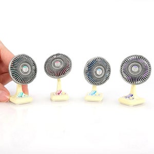 1/6 Dollhouse Miniature Showa Electronics Nostalgic Miniature Metal Toshiba Retro Fan Collection: Purple / Blue / Pink / Green #mmiya26