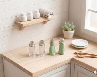 1/12 1/6 Dollhouse Miniature Miniature Salt & Pepper Shakers Set (Height 1.7 cm) #czh10
