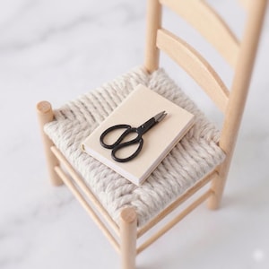 1/12 1/6 Dollhouse Miniature Vintage Hinged Metal Scissors in Black (Length 2.3 cm) // Inbox us for bulk orders #1