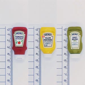 1/6 1/4 Puppenhaus Miniatur Replik HEINZ Tomatenketchup (Höhe 4,8 cm) / Mayonnaise / Gelber Senf / Süßes Relish [Mini Brands]