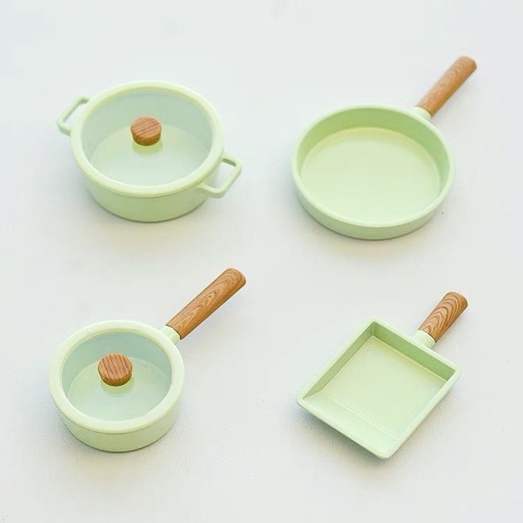 4Pcs Miniature Metal Kitchen Cookware Set - 1:12 Scale Dollhouse Accessories
