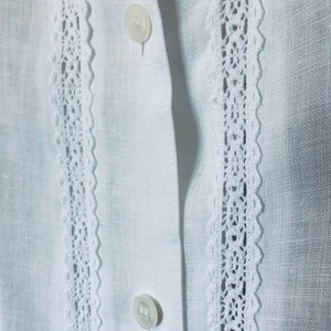 A gorgeous 1990's vintage Laura Ashley Blouse UK 10 / US 6 White Linen Embroidered Shirt image 4