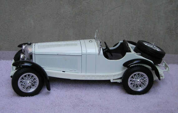 Vintage Burago 1931 Mercedes Benz SSKL Die-cast Model Car #3002