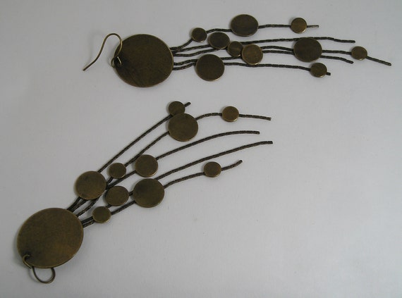 Dangling Copper Various Sized Round Disc Earrings… - image 9