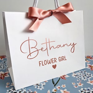 Wedding Gift Bags, Personalised White Bag with Ribbon, Bridesmaid Gift Bags