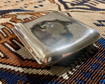 1918 cigarette case.  Sterling Silver hallmarked.   Walker & Hall, Birmingham.  Kindly view the photographs and read the description.