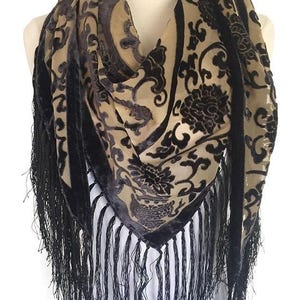 Women's Vintage Floral Velvet Triangle Scarf with Fringe Taup with Black